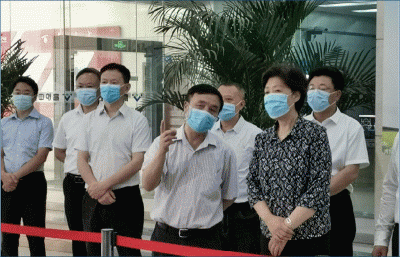 省委常委、統(tǒng)戰(zhàn)部長、省總工會主席田向利調(diào)研川威連界基地并慰問一線員工