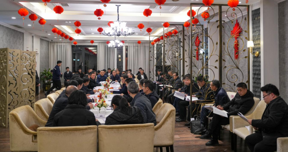 威遠(yuǎn)縣人民政府與川威集團(tuán)召開(kāi)政企聯(lián)席會(huì)