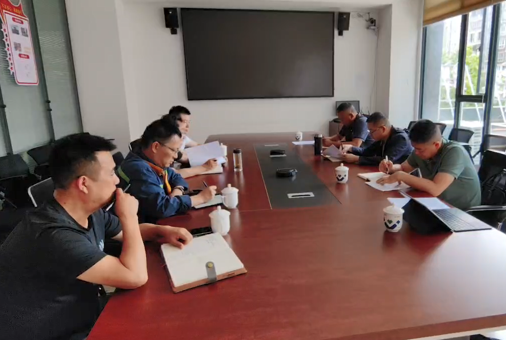 會(huì)理市委副書記、市長(zhǎng)徐陽到礦業(yè)總公司財(cái)通公司調(diào)研(圖3)