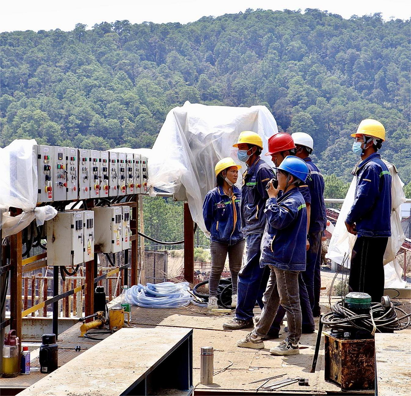 聯(lián)鑫礦業(yè)秀水河一段破碎與球磨搬遷項目800t/h破碎生產(chǎn)線帶負(fù)荷試運轉(zhuǎn)成功(圖4)